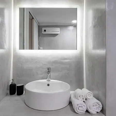 Central Elegant Flat Patras Exterior foto