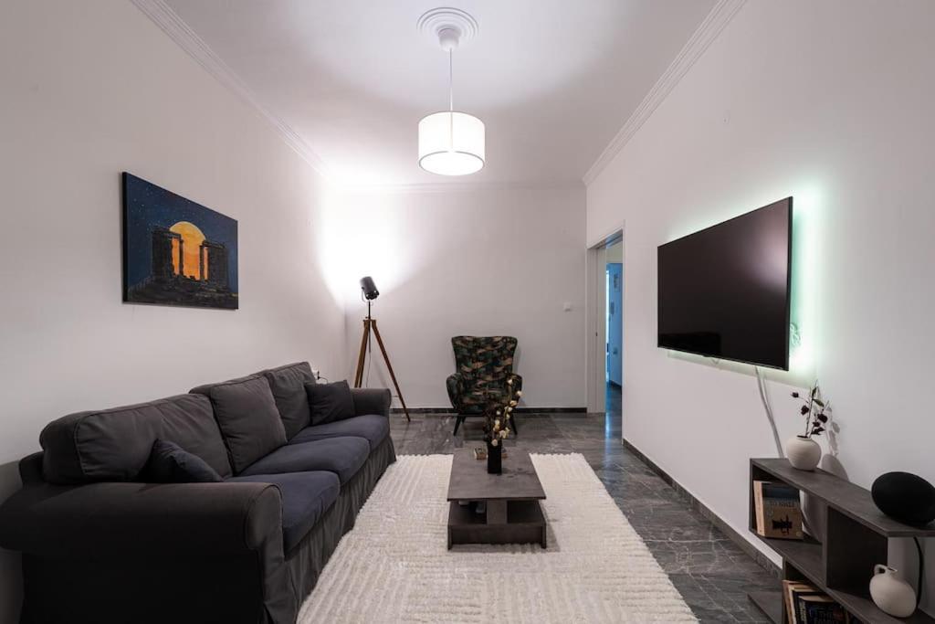 Elegant Flat *