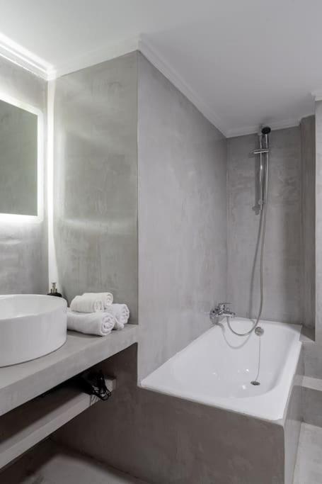 Elegant Flat Apartment *